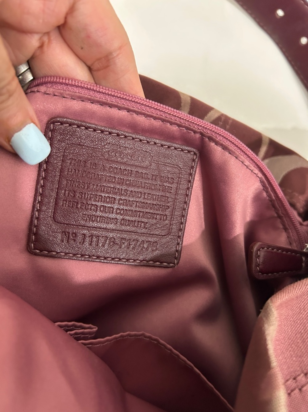 2010 COACH Penelope Optic Signature Hobo Bag - Picture 6 of 16